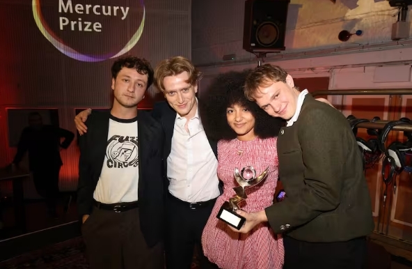 ENGLISH TEACHER WIN 2024 MERCURY PRIZE FOR ALBUM OF THE YEAR(图1)