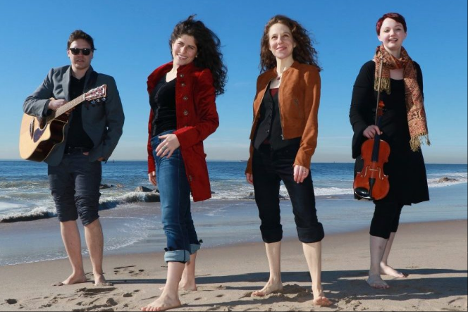 Folk Revival Meets Activism – A Canadian Trio’s Protest Ballads​(图1)